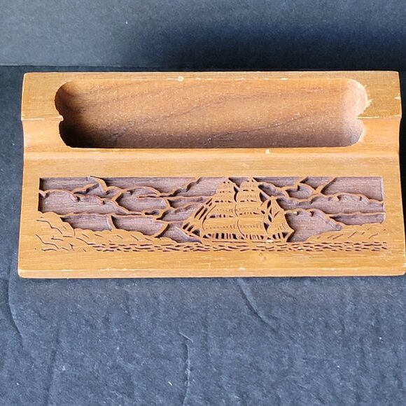 Vintage Lasercraft Walnut Engraved Sailing Ship Desktop Business Card Holder - Picture 2 of 6